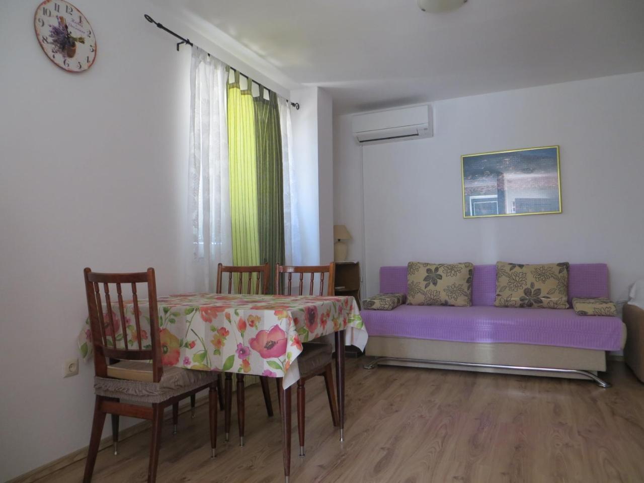 Apartman Depikolozvane *